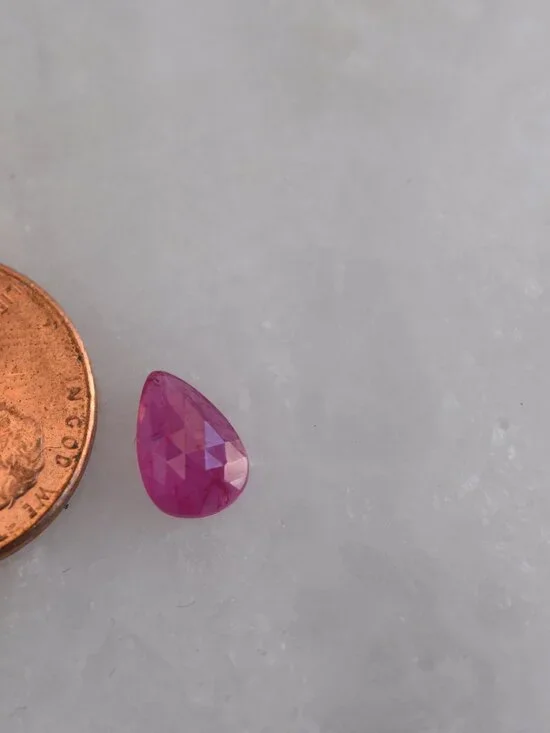 Gorgeous hot pinkish red ruby 1.20 carats - Picture 2 of 8